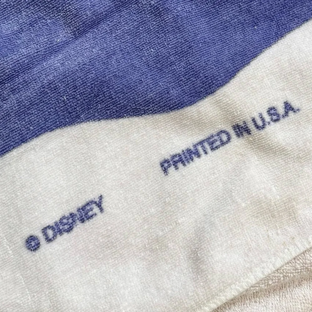 Vintage Winnie The Pooh Towel Beach Bath Pool Disney USA